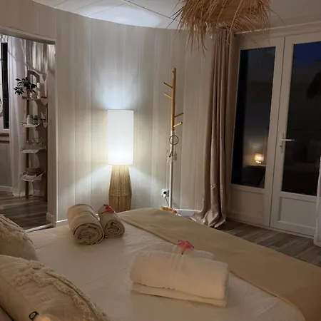 Boheme Chic, Terrasse, Parking Et Clim בית הארחה 3*