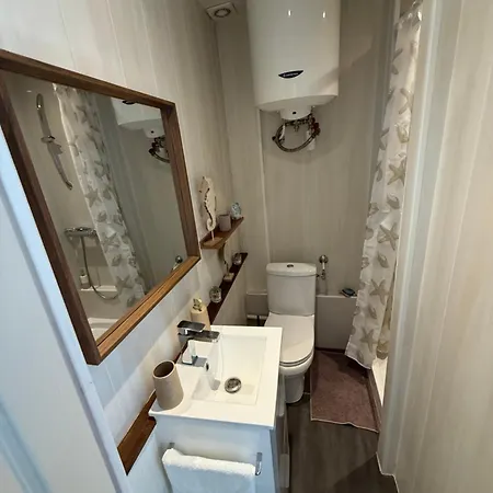 בית הארחה Boheme Chic, Terrasse, Parking Et Clim